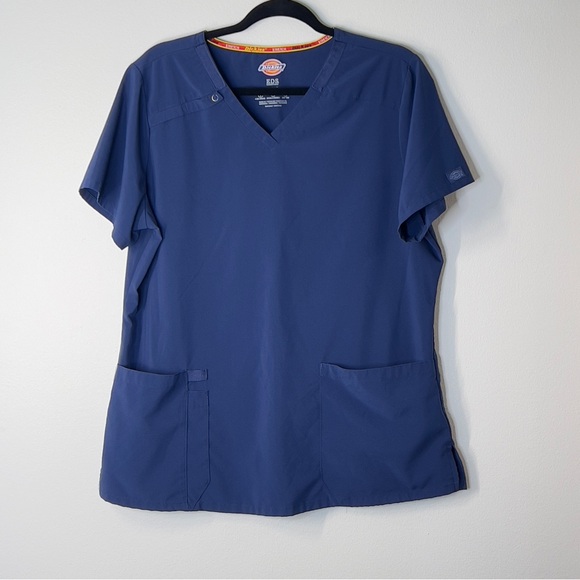 DICKIES Unisex L Bkue V Neck Career Wear Hospital Scrub Top - Picture 1 of 8